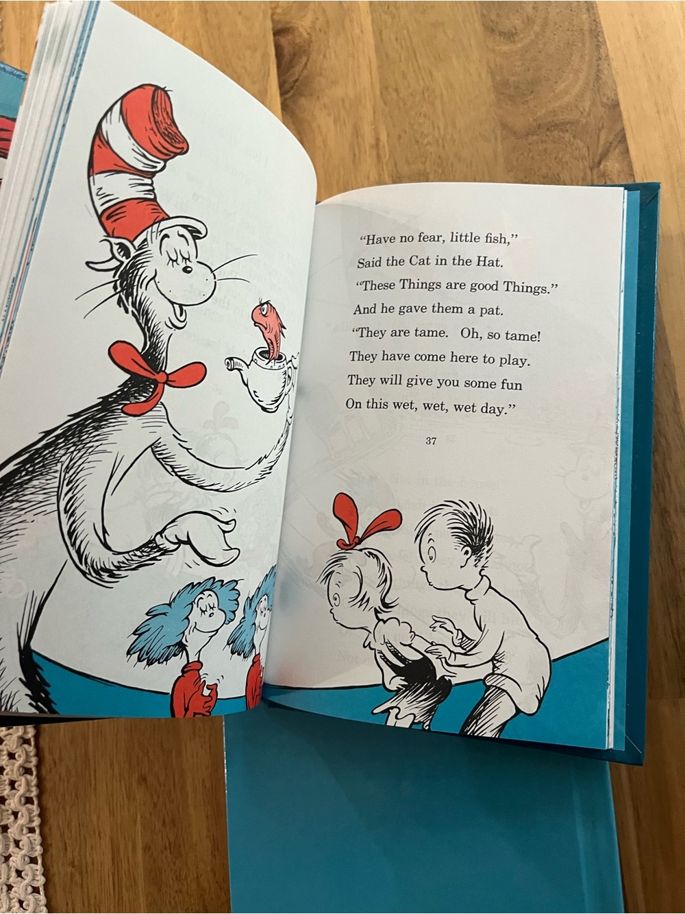 Vintage 90s Toy Story and The Cat in the Hat Books - Picture 8 of 8